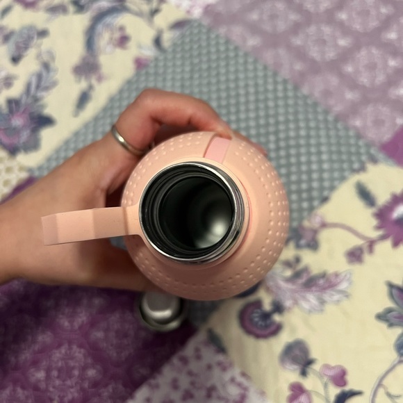 Brand new Starbucks - Picture 7 of 7